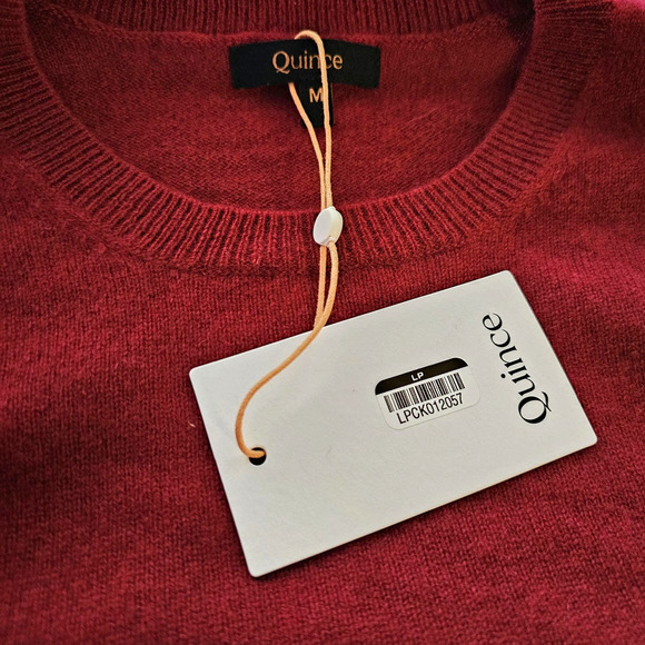 Quince 100% Mongolian Cashmere Crewneck Sweater Medium Crimson - Picture 2 of 6